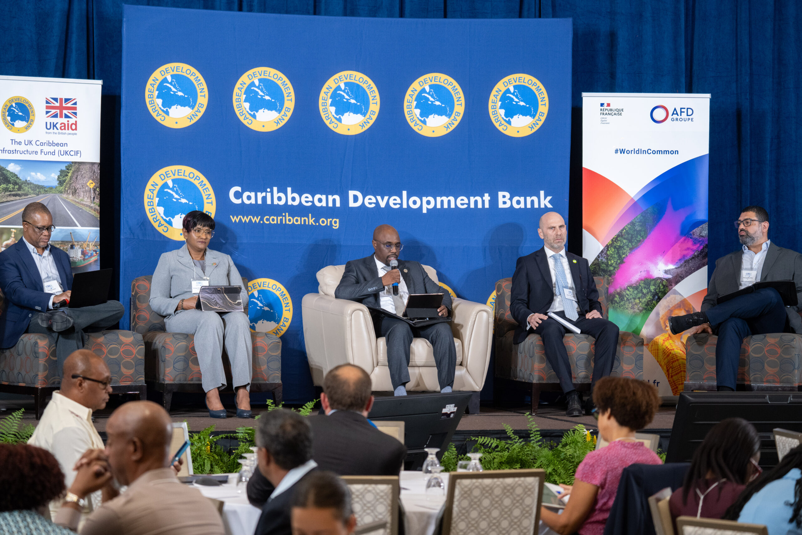 Reflexiones del CEO de CIFI sobre cómo impulsar el financiamiento para infraestructura sostenible en el Caribe